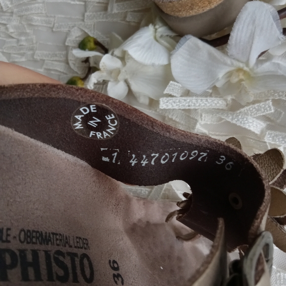 Mephisto Thong Sandals - Picture 7 of 8
